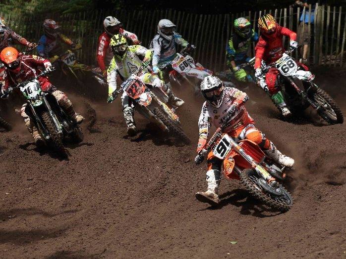 Autors: Ray Archer, www.steveturnerracing.com