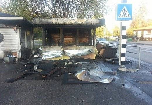 Rīgā dažas legālo narkotiku tirgotavas nodedzinātas.
Autors: Publicitātes foto