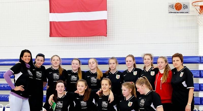 Liepājas komanda ar trenerēm Līgu Alilujevu un Irinu Romaņenko
Autors: Vladimirs Hlopcevs