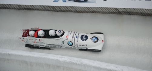 Autors: Charlie Booker