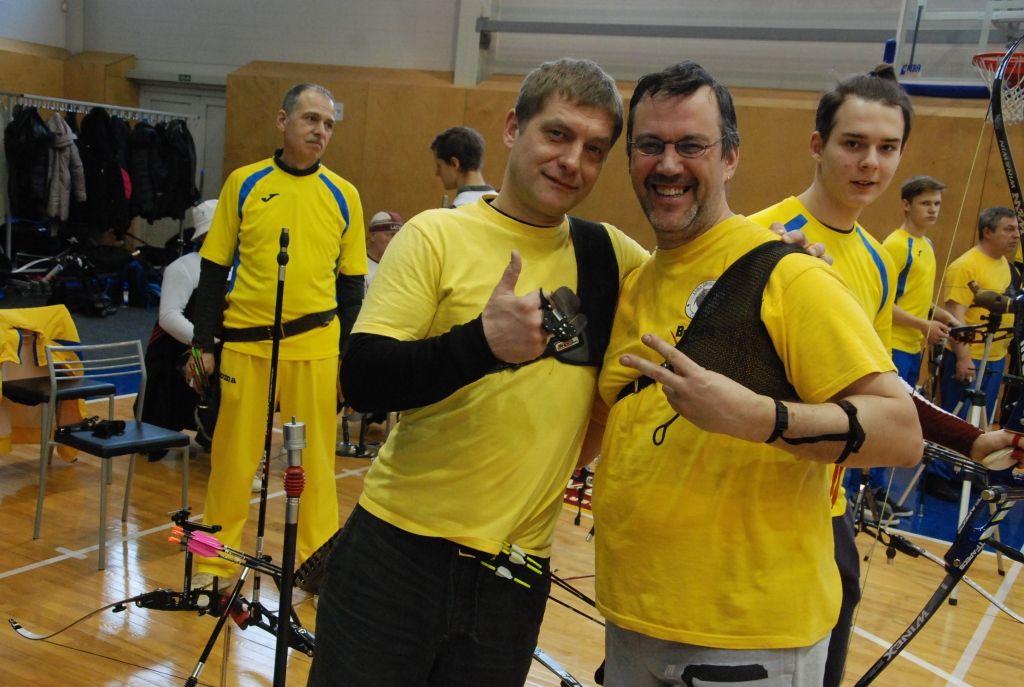 Grobiņas novada godu loka šaušanā Latvijas IV Olimpiādē aizstāvēja Kaspars Luters (pa kreisi) un Kaspars Borgs
Autors: Uldis Dobelis