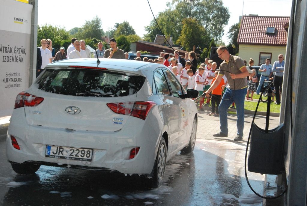 Autors: Uldis Dobelis