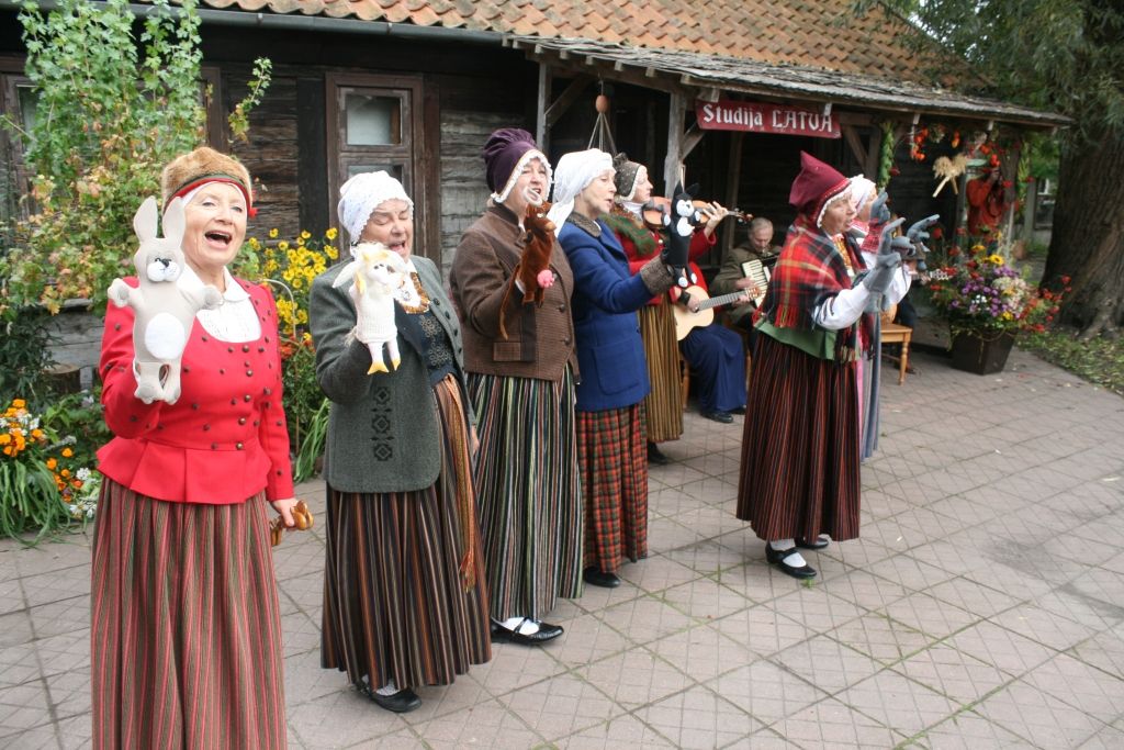 Autors: folkloras centrs ''Namīns''