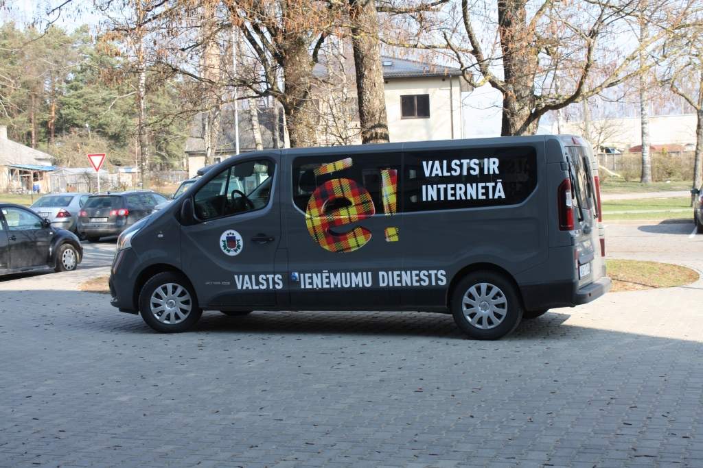 Autors: publicitātes