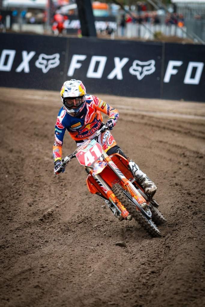 Autors: @mxgp