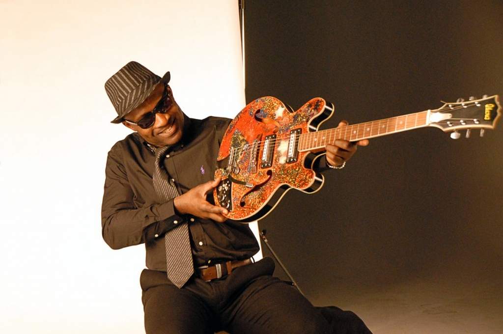 Autors: publicitātes