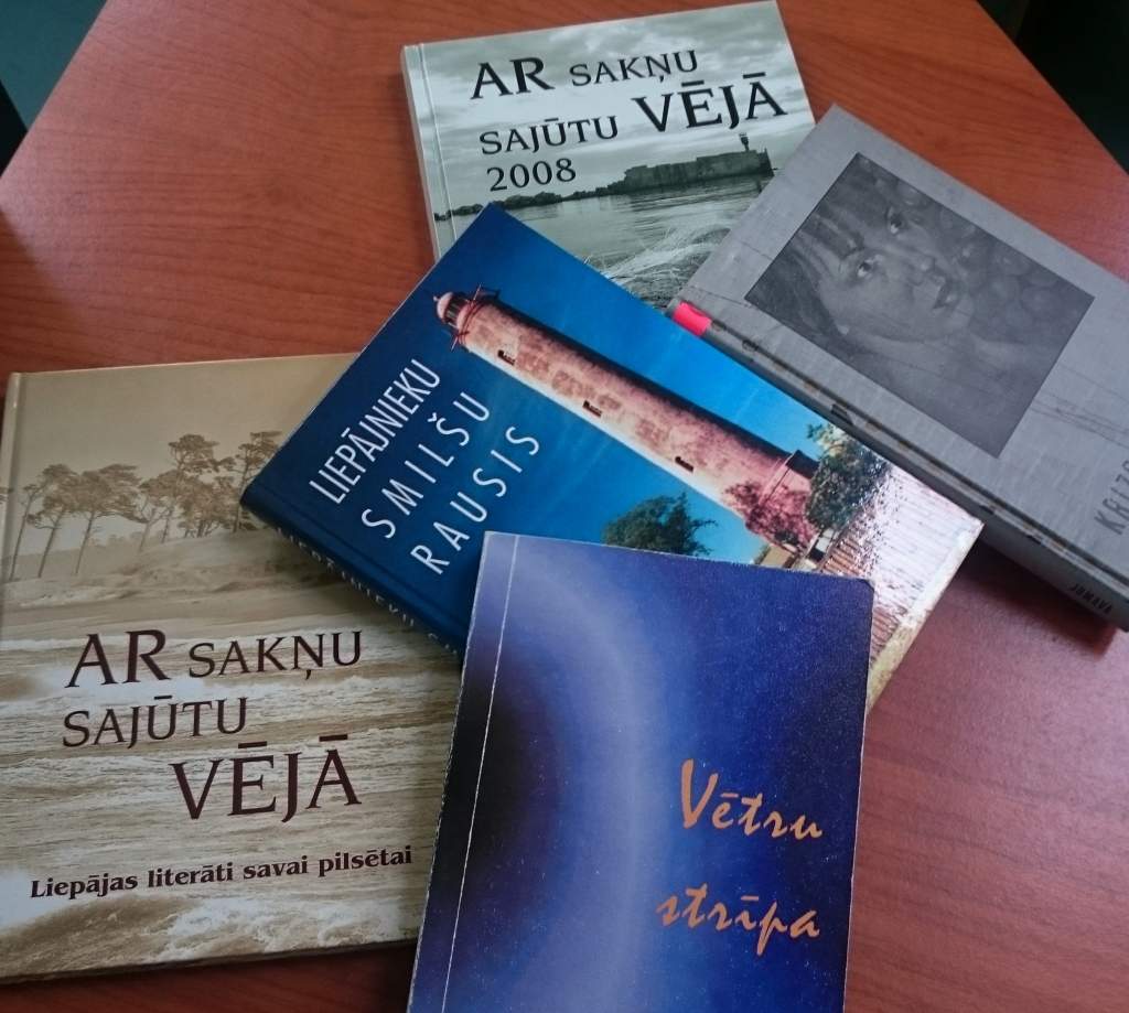 Autors: publicitātes