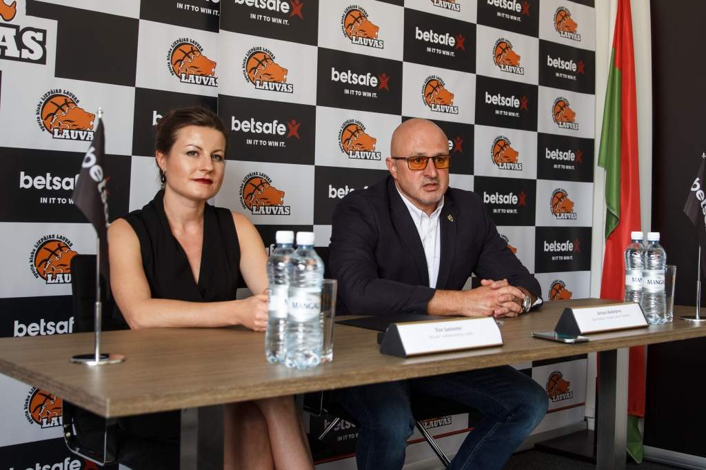 Autors: Anna Paula Kuzņecova