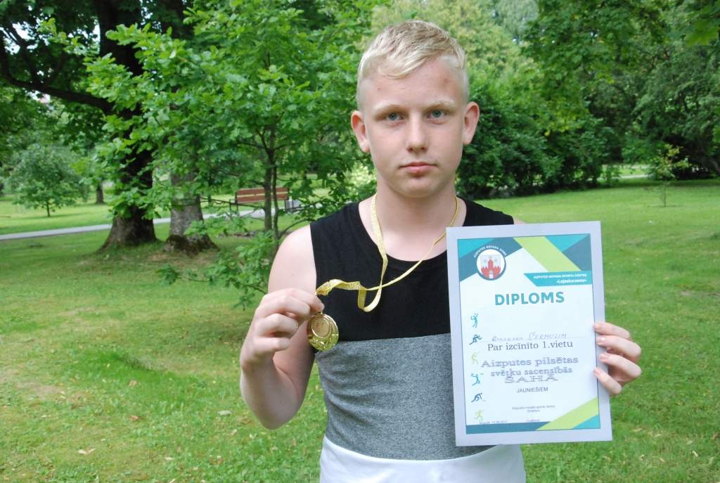 Jauniešu konkurencē startēja vienīgi aizputnieks Rihards Sermulis.
Autors: Uldis Dobelis