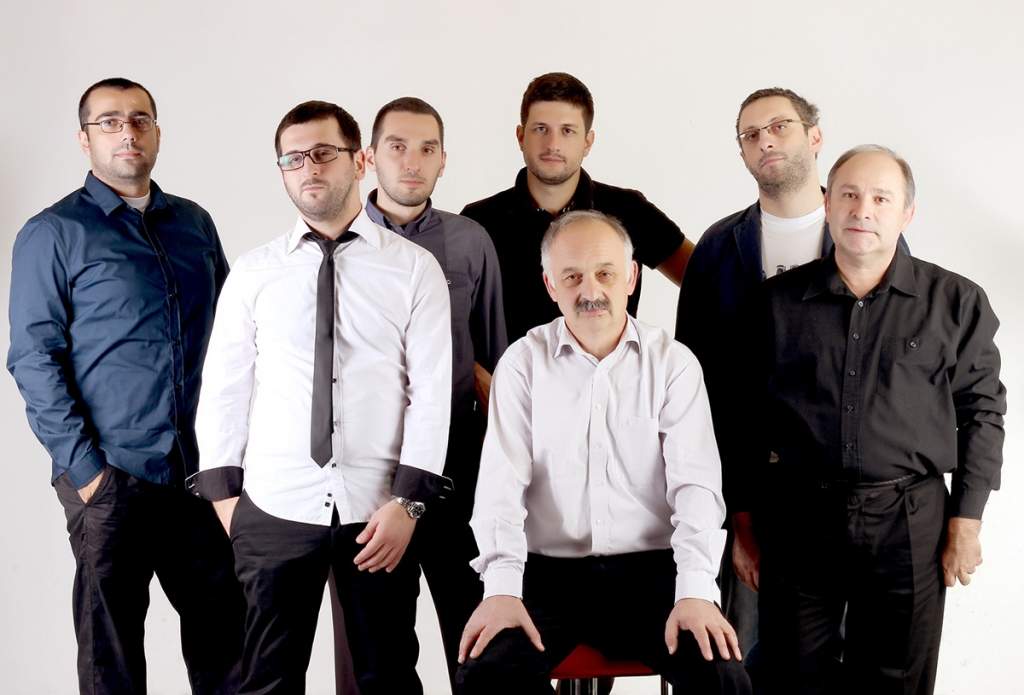 Grupa ''IRIAO''.
Autors: publicitātes