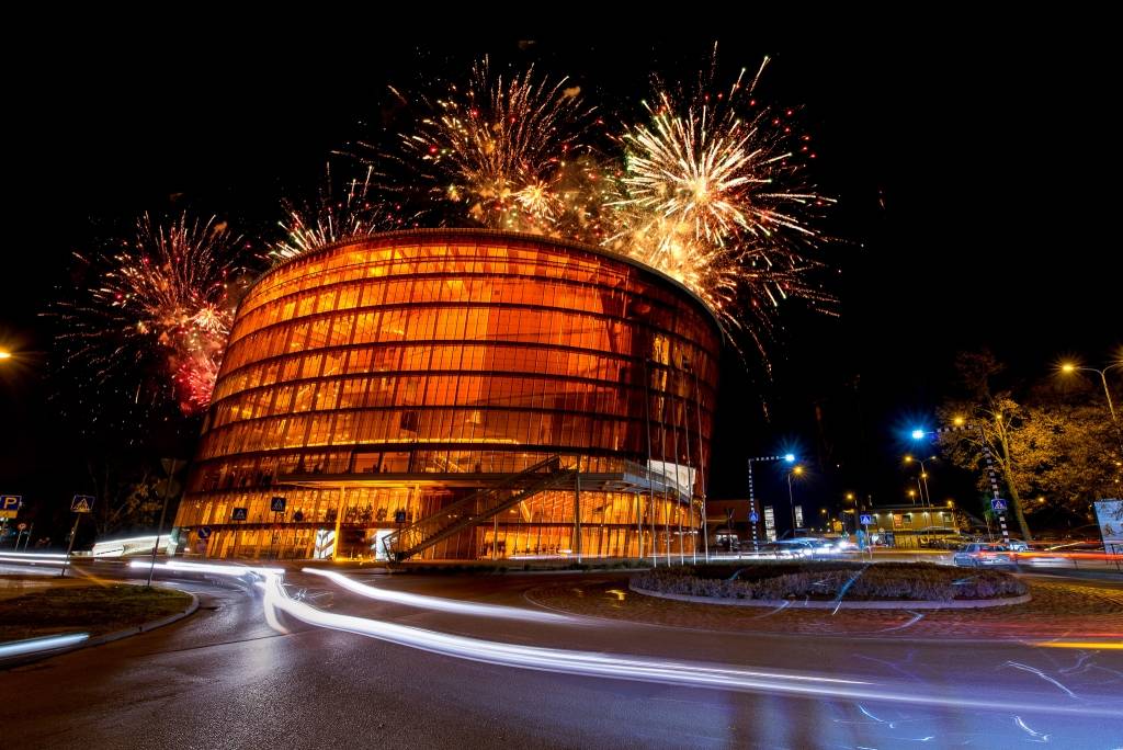 Autors: publicitātes