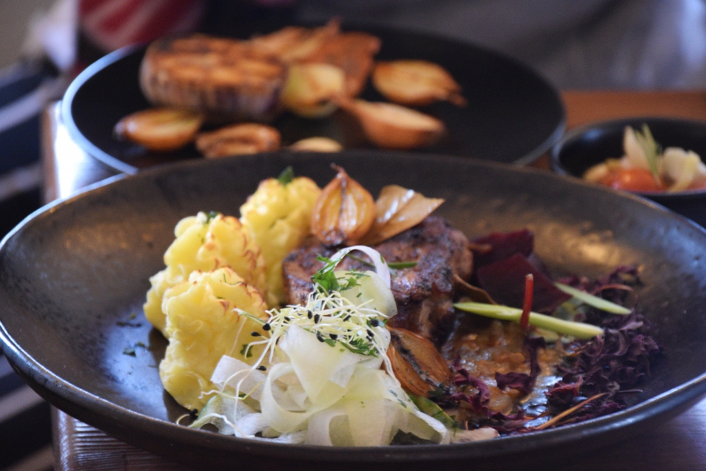 Autors: publicitātes