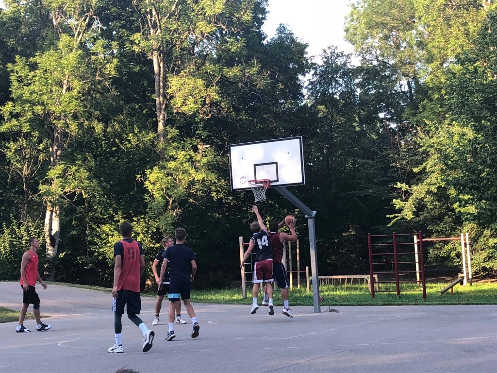 Autors: Toms Mackars