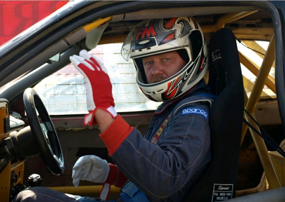 Autors: No biedrības 