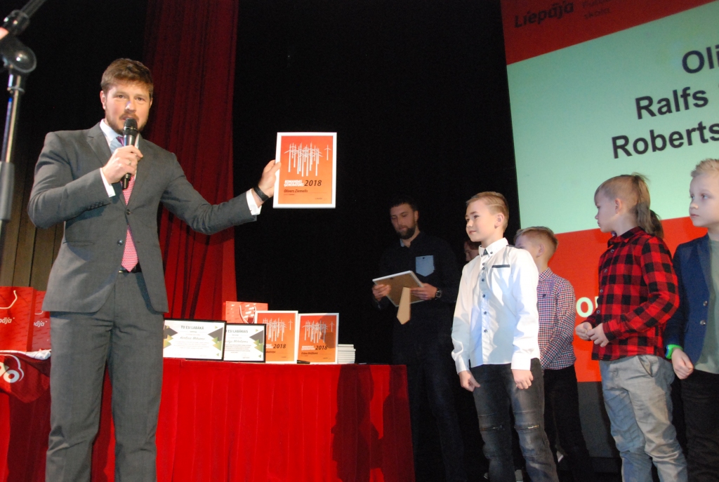 Liepājas Futbola skolas direktors Egils Trušēlis 2019.gada 2.aprīlī iesniedza iesniegumu par atbrīvošanu no direktora amata ar 2019.gada 16.maiju. 
Autors: Uldis Dobelis