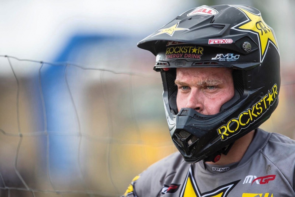 Autors: @PaulsJonass