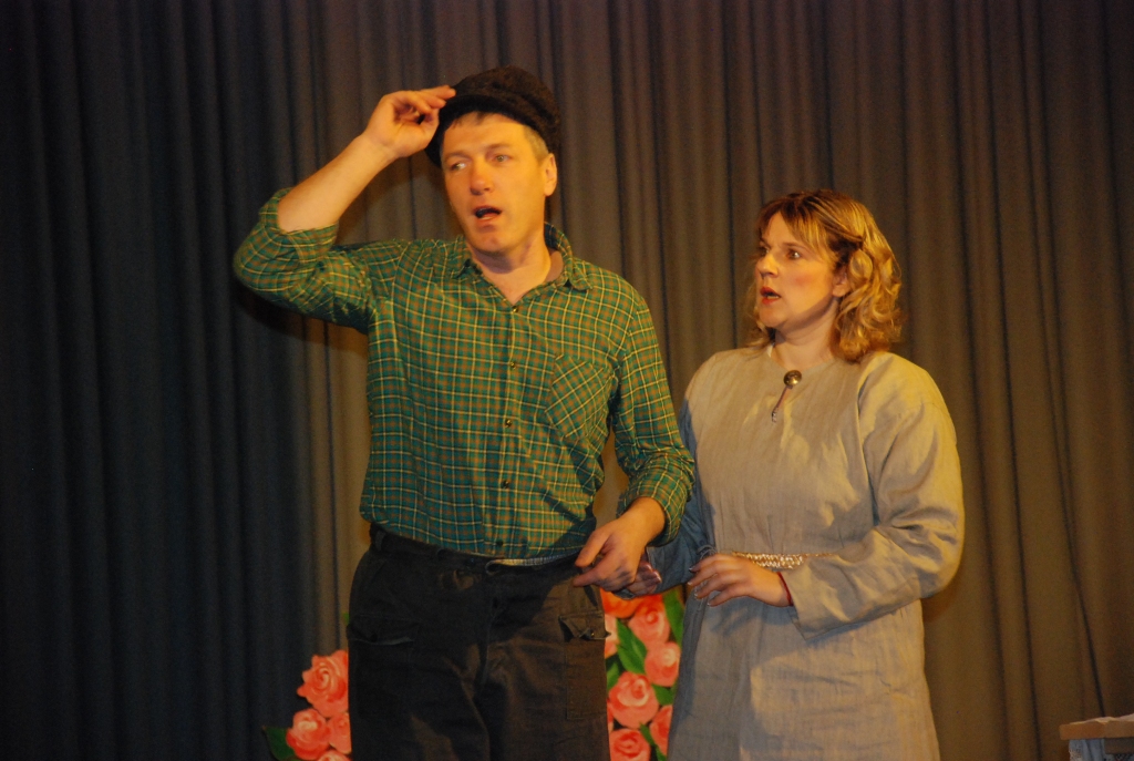 Sestdien, 11. janvārī, pulksten 15 Priekules kultūras namā Lieģu amatierteātra izrāde “Vecpuiši precas”. Ieeja – viens eiro. 
Autors: Uldis Dobelis