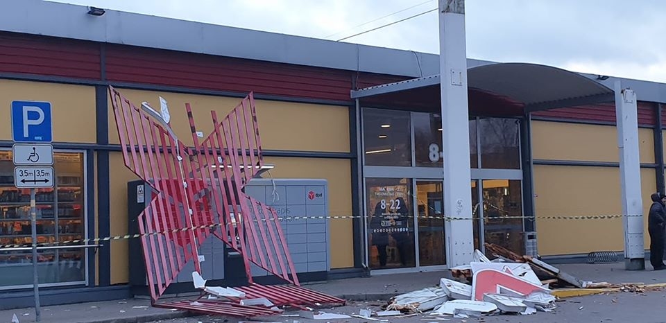 Ar nodarītajiem postījumiem pie 