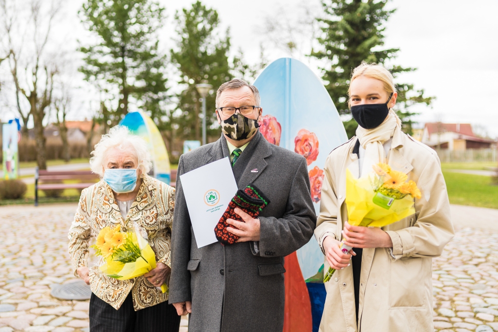 Saraksta līderis Aivars Priedols iesniedz sarakstu kopā ar sabiedrību. Z.Mauriņas Grobiņas novada vidusskolas programmas 