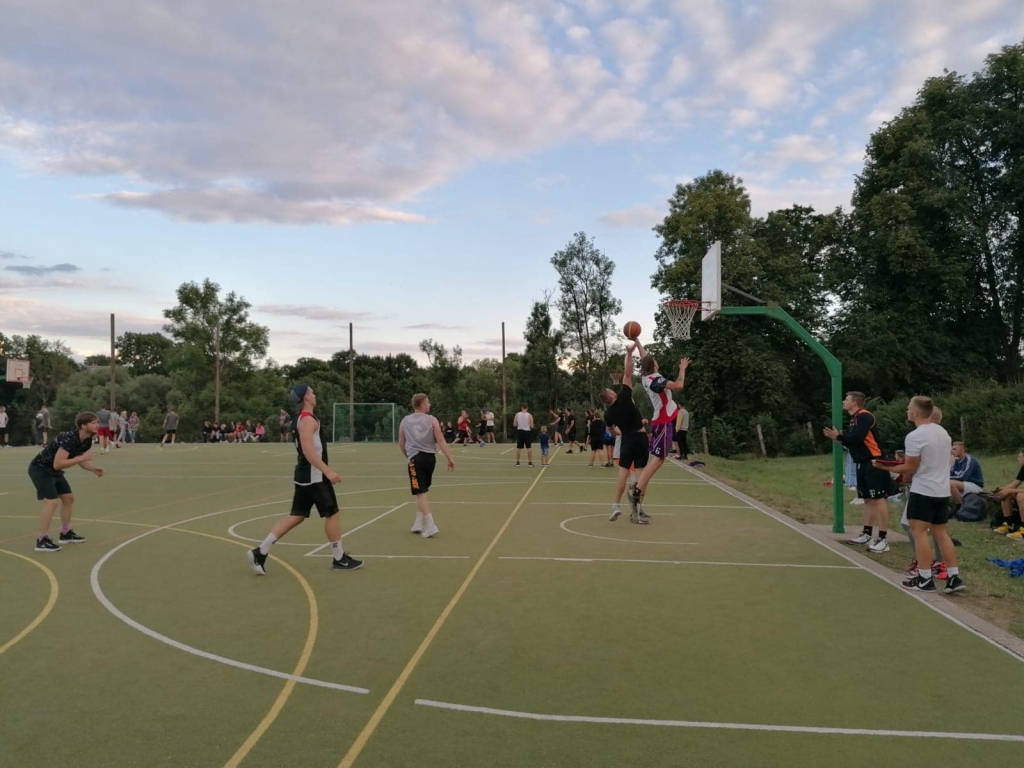 Autors: Aizputes novada sporta centrs