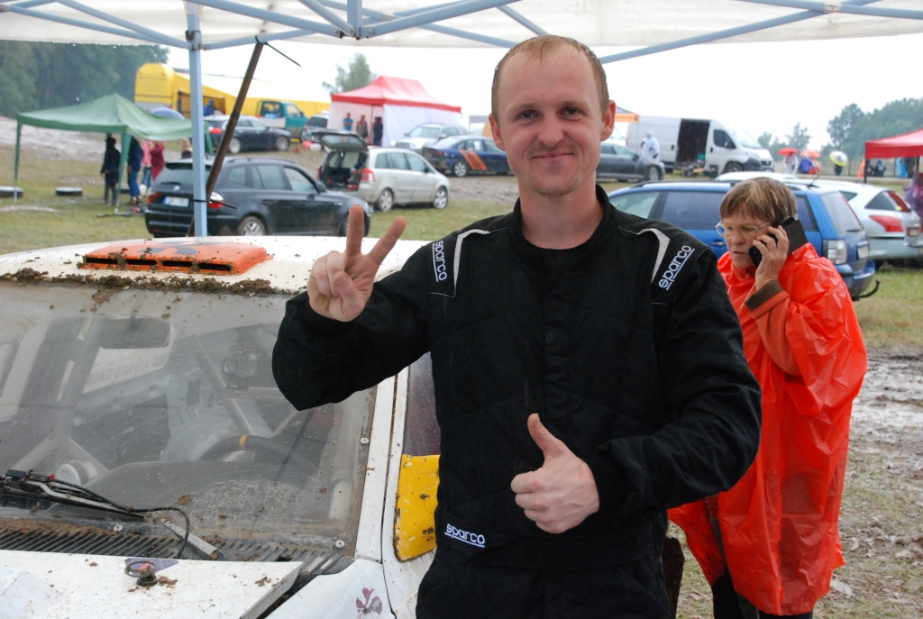 Aivars Galbāliņš pēc finiša Vecpils autotrasē.
Autors: Uldis Dobelis