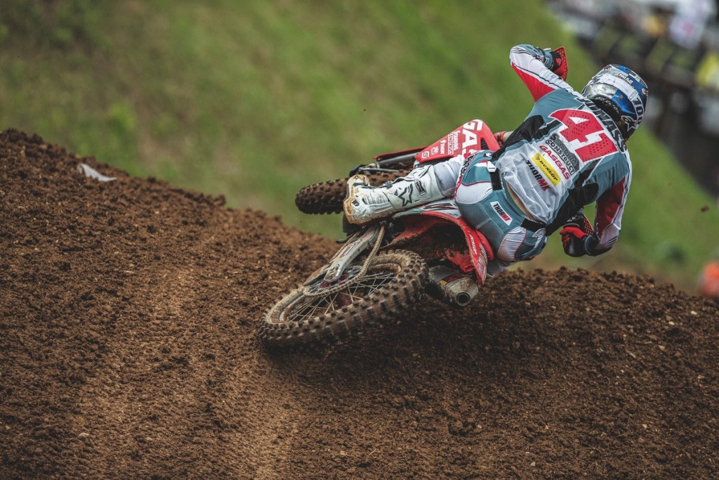 Autors: twitter.com/Renthal_Moto