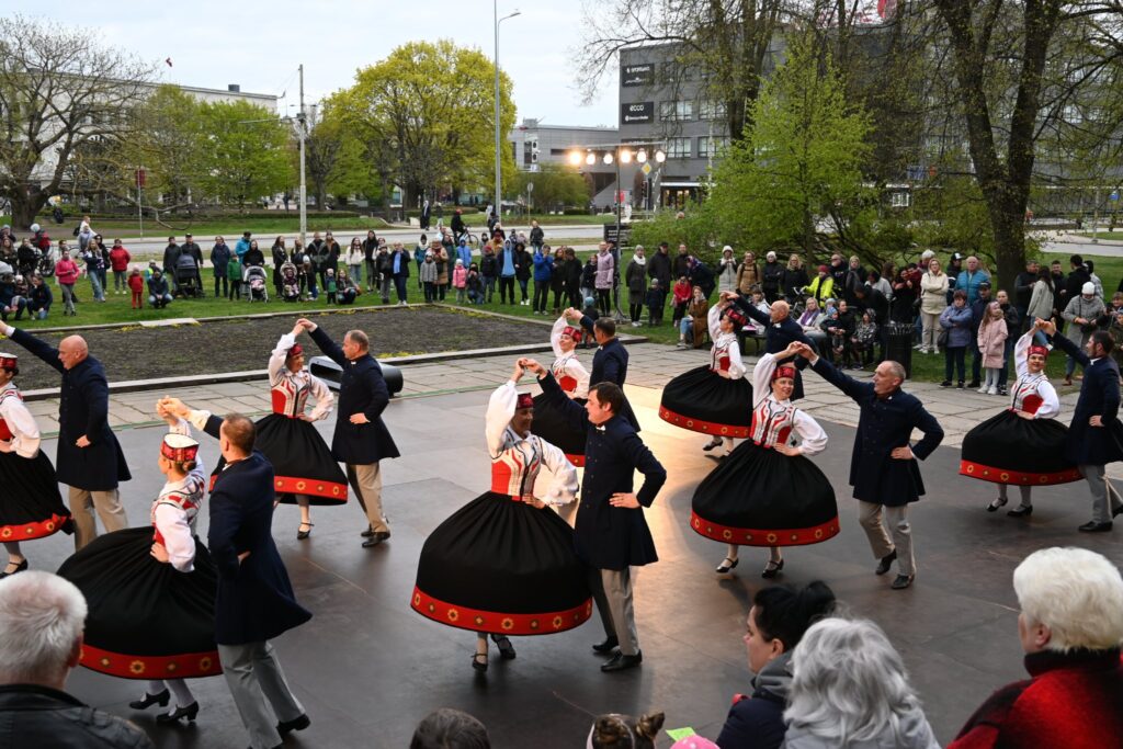 Aluksniesiem.lv raksta attēla aizvietotājs