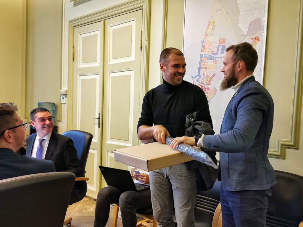 Aluksniesiem.lv raksta attēla aizvietotājs