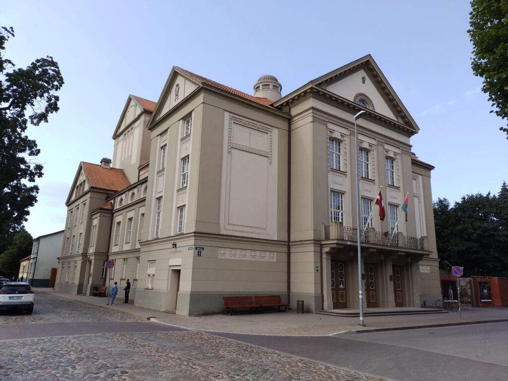 Aluksniesiem.lv raksta attēla aizvietotājs