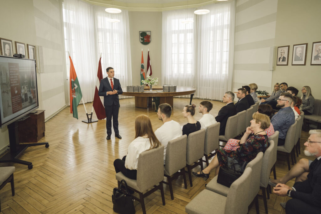 Aluksniesiem.lv raksta attēla aizvietotājs