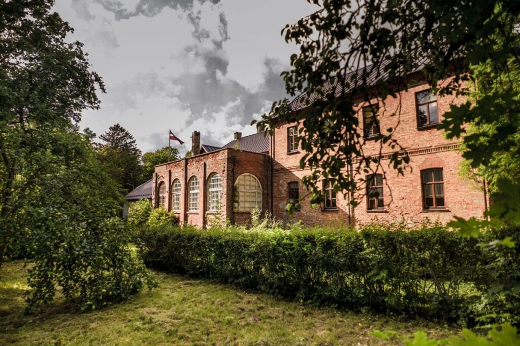 Aluksniesiem.lv raksta attēla aizvietotājs